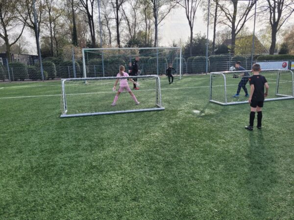 Oefenvorm op 3 doeltjes Oefenvorm op 3 doeltjes